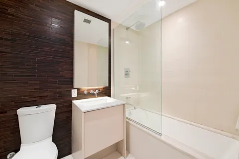 $4,475 | 2 Northside Piers, Unit 2R | Williamsburg