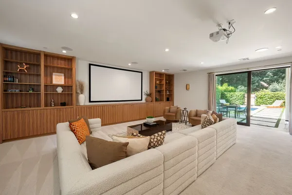 $4,100,000 | Laurel Canyon Road, Los Angeles, CA 90046