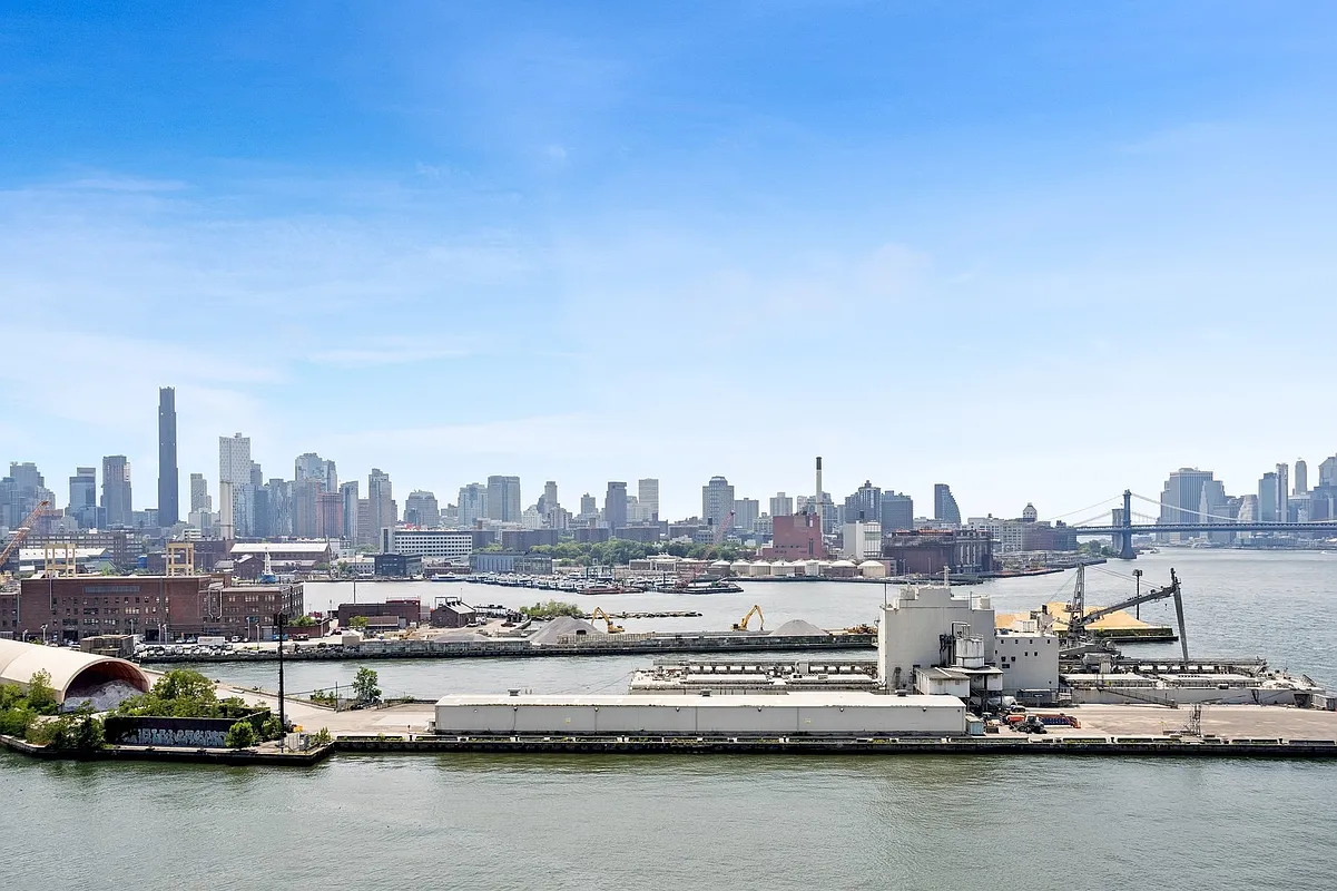 446 Kent Avenue, Unit PHC Brooklyn, NY 11249 - Photo 5 of 22 a view of a city