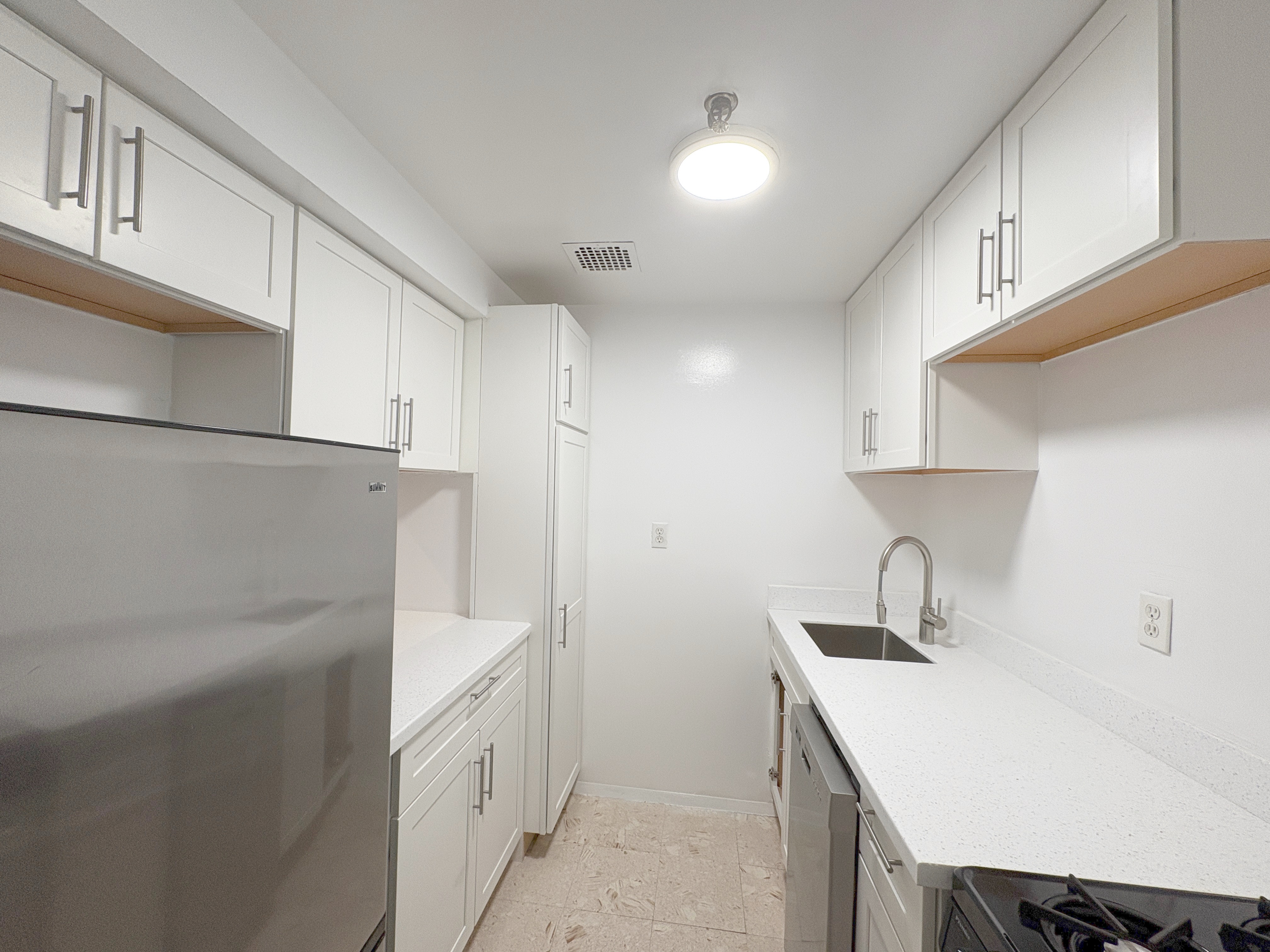 324 Pearl Street, Unit 4D Manhattan, NY 10038 - Photo 5 of 9