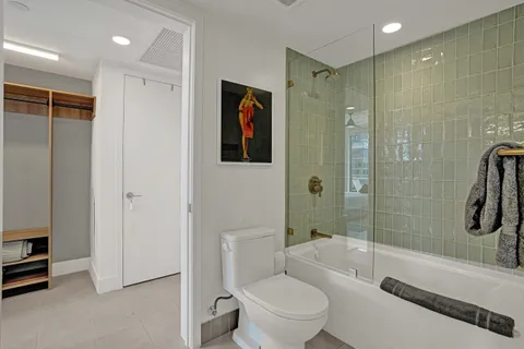 $610,000 | 159 Northeast 6th Street, Unit 3214, Miami, FL 33132