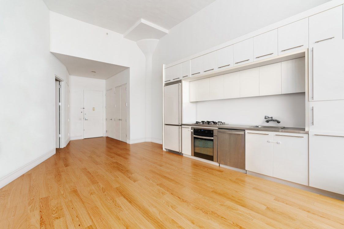 27-28 Thomson Avenue, Unit 421 Queens, NY 11101 - Photo 2 of 8
