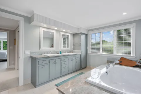 $2,650,000 | 122 Stoney Cove Lane, Cummaquid, MA 02637