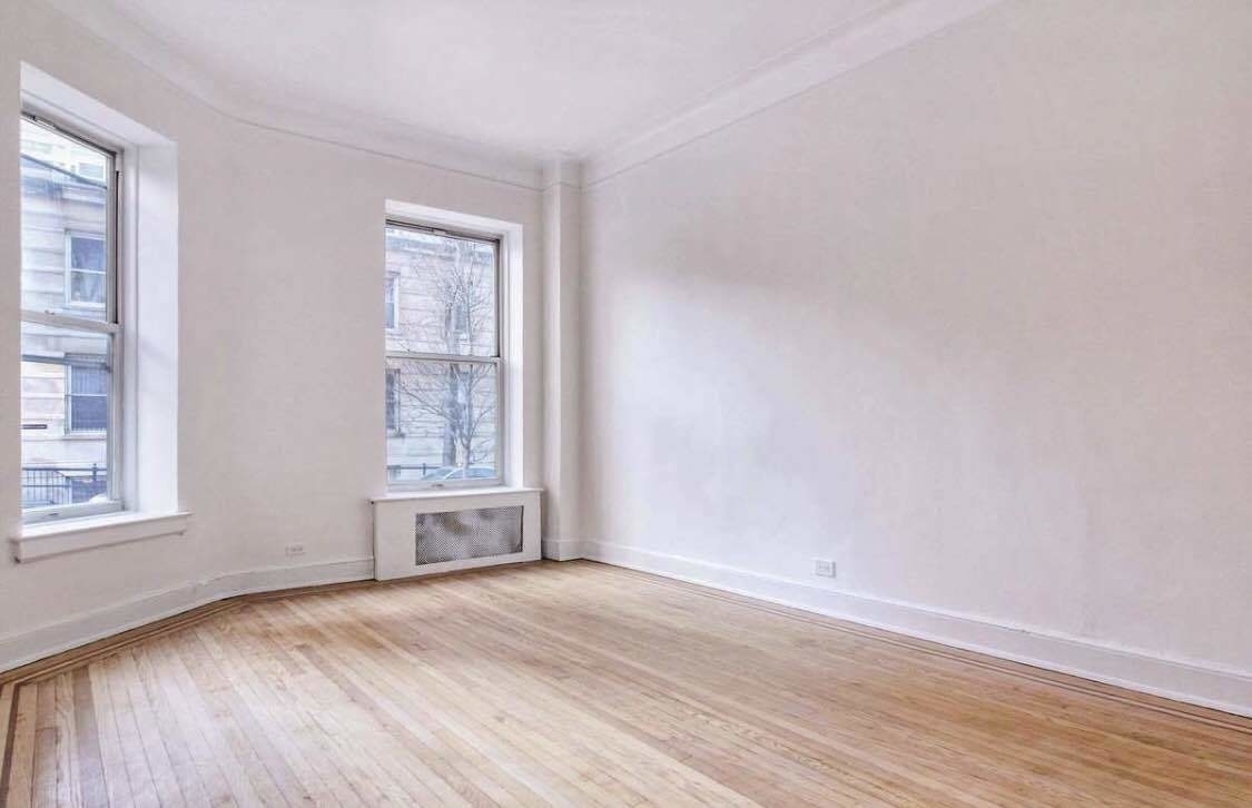 27 East 94th Street, Unit 1A Manhattan, NY 10128 - Photo 2 of 5