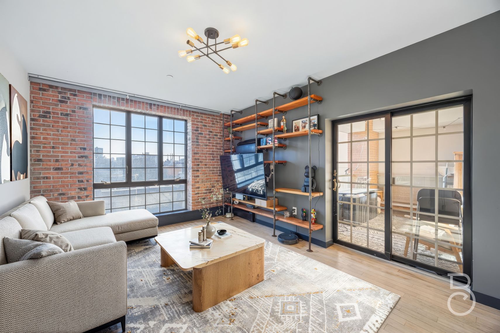 25-25 Newtown Avenue, Unit 4B Queens, NY 11102 - Photo 2 of 17 Gallery Image 2