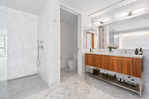 $16,000 | 90 Furman Street, Unit N200 | Brooklyn Heights