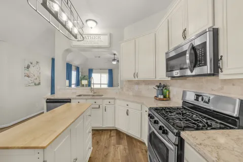 $420,000 | Cloud Peak Drive, Tomball, TX 77377