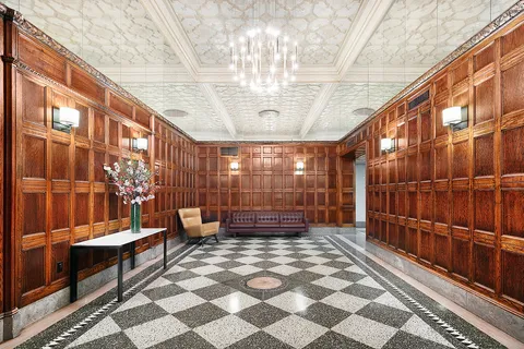 a view of entryway with a rug