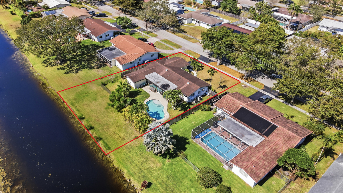 7140 Northwest 10th Court Plantation, FL 33313 - Photo 39 of 43