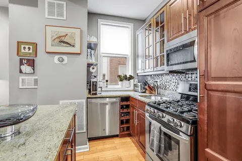 $799,900 | 313 M Street Northwest, Washington, DC 20001