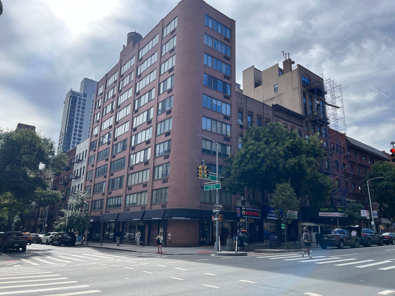 300 East 90th Street, Unit 7C Manhattan, NY 10128 - Photo 11 of 12 a building view