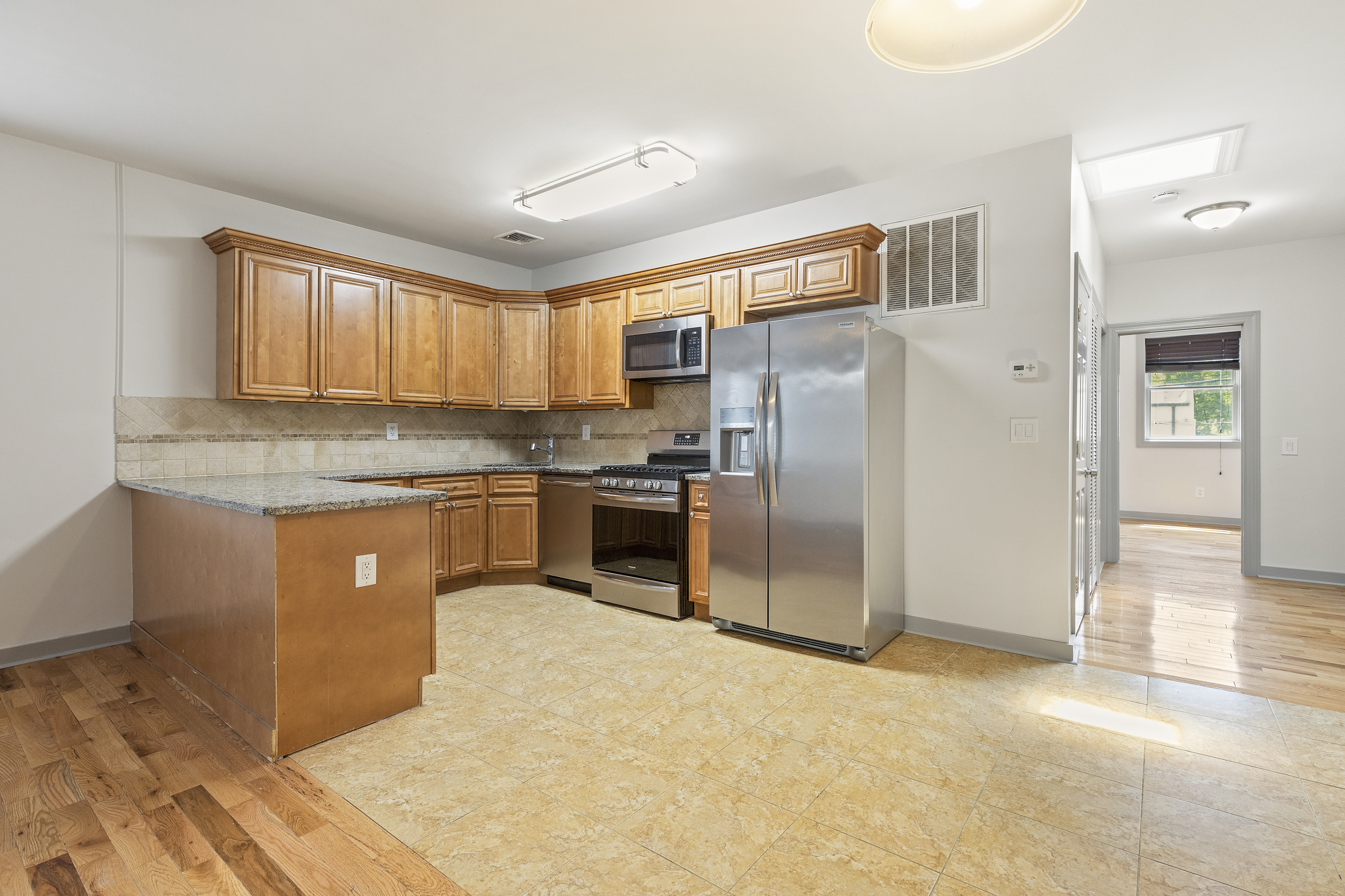 3416 Irwin Avenue, Unit 2 Bronx, NY 10463 - Photo 4 of 28