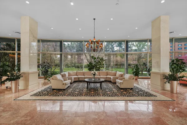 $5,100 | 4201 Cathedral Avenue Northwest, Unit 114W, Washington, DC 20016