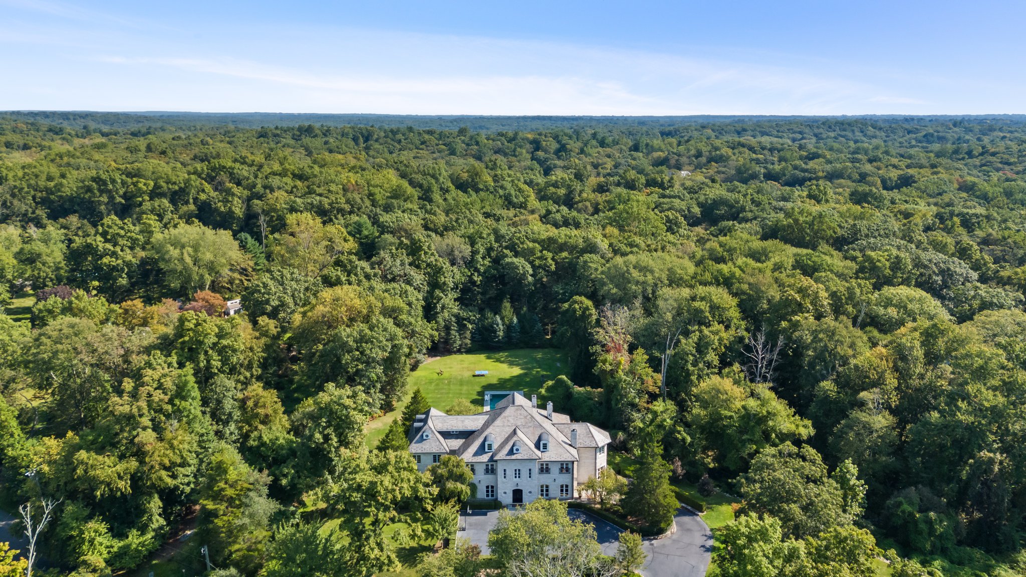 44 Hunting Ridge Road Greenwich, CT 06831 - Photo 2 of 29