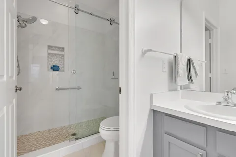 $420,500 | 680 Wiggins Lake Drive, Unit 202, Naples, FL 34110