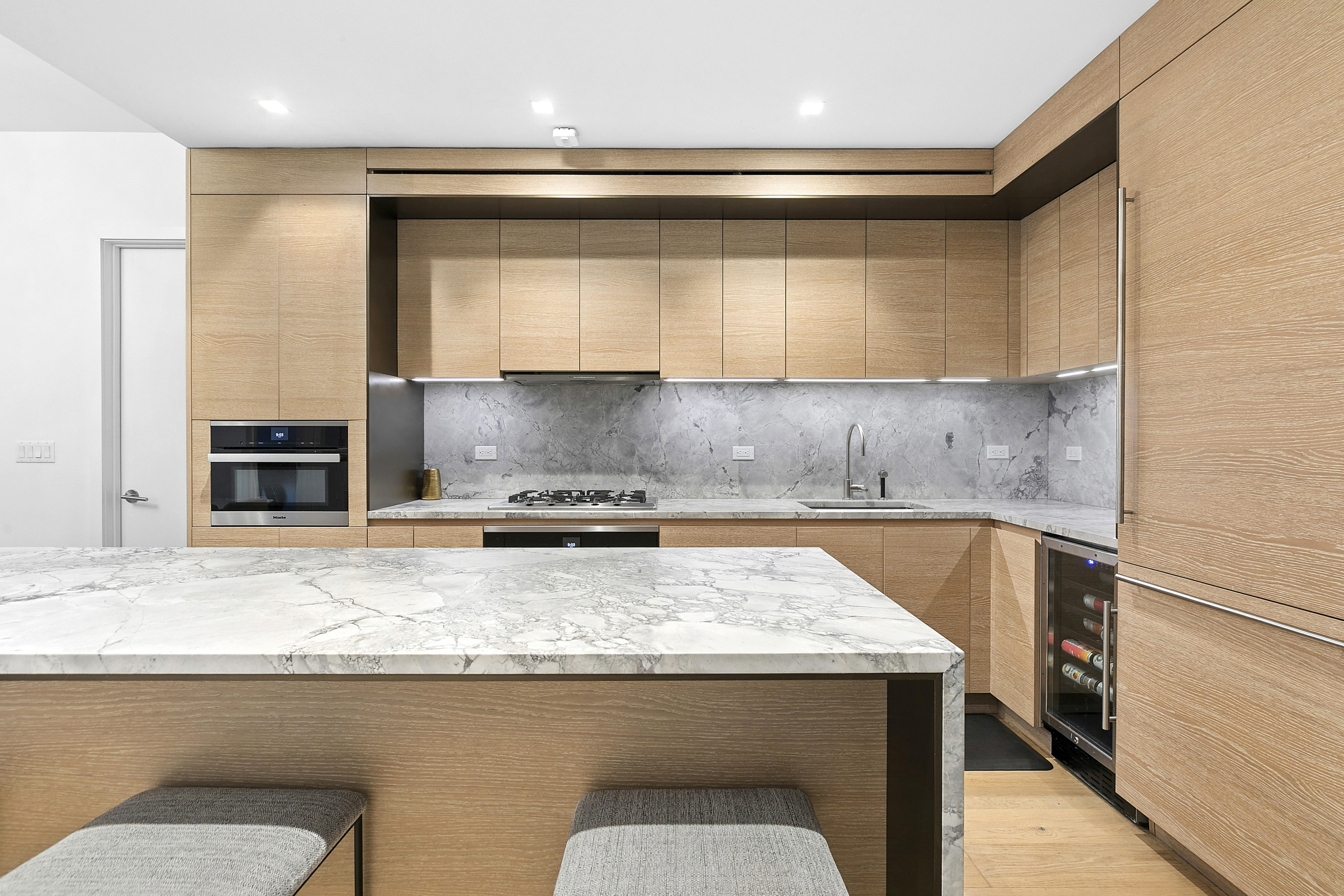 215 West 28th Street, Unit 4C Manhattan, NY 10001 - Photo 5 of 14
