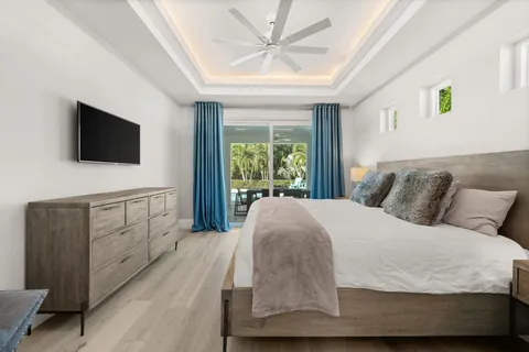 $2,500,000 | 1963 Bethany Place, Naples, FL 34109