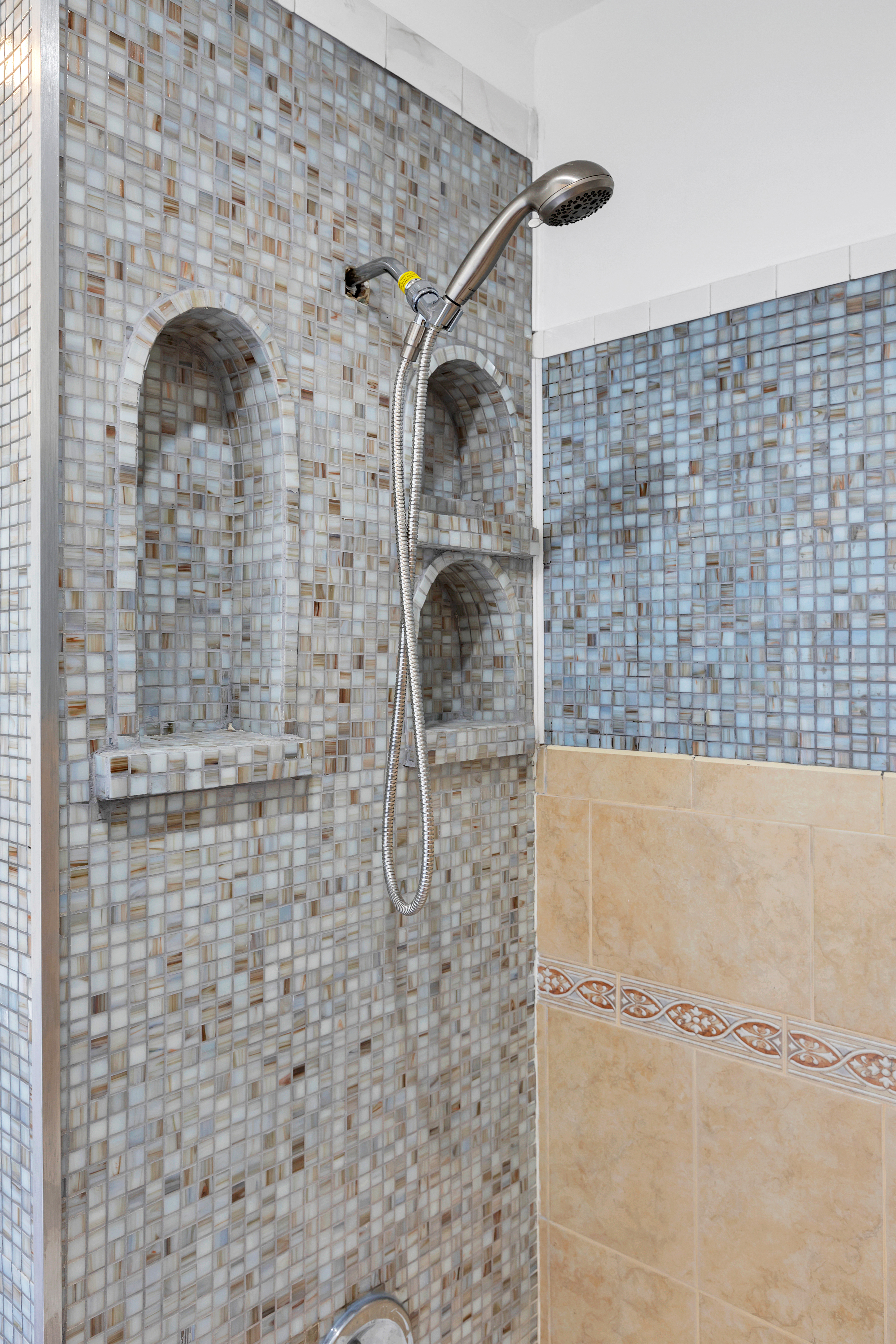 2255 Bathgate Avenue Bronx, NY 10457 - Photo 4 of 14 a bathroom with a shower