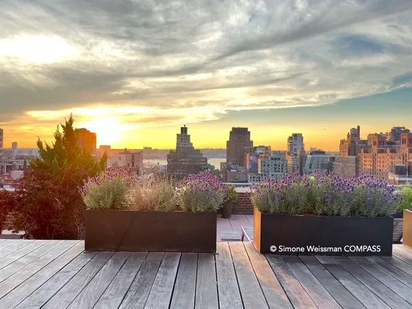 $899,000 | 360 West 22nd Street, Unit 5H | Chelsea