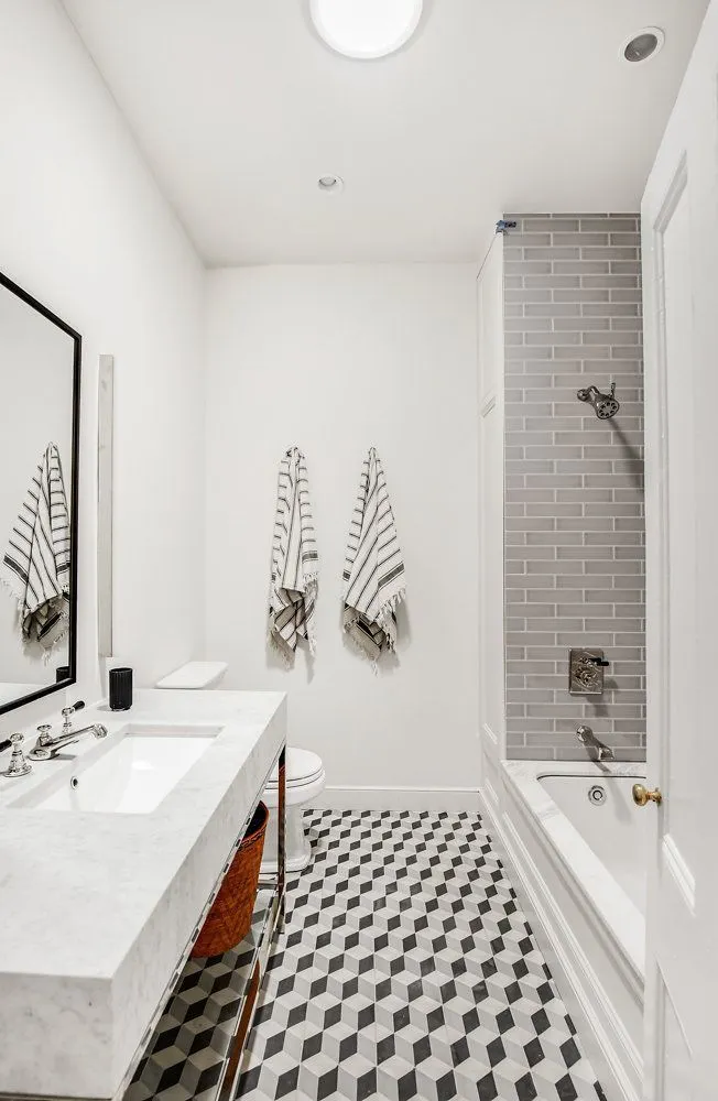 $8,000 | 13 West 9th Street, Unit 6 | Greenwich Village