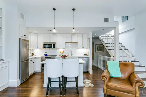 $899,000 | 599 Tremont Street, Unit 10, Boston, MA 02118