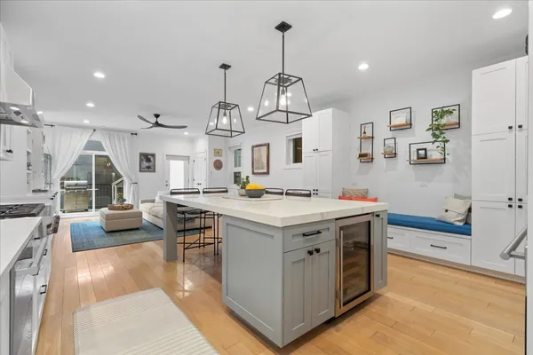 $1,040,000 | 1513 West Walton Street, Unit 1, Chicago, IL 60642