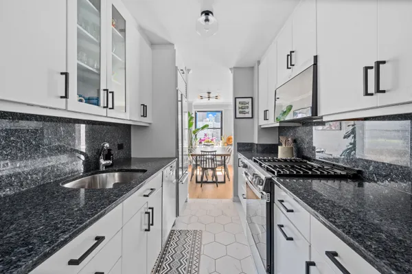$1,925,000 | 505 East 79th Street, Unit 15K | Upper East Side