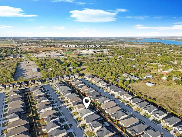 $525,000 | 201 Savannah Lane, Oak Point, TX 75068