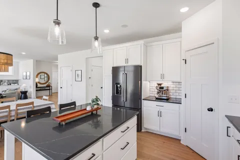 $750,000 | 17826 Meadows Way Southeast, Prior Lake, MN 55372