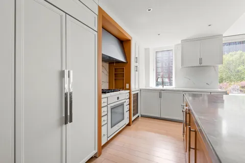 $2,450,000 | 212 Warren Street, Unit 3B | Battery Park City