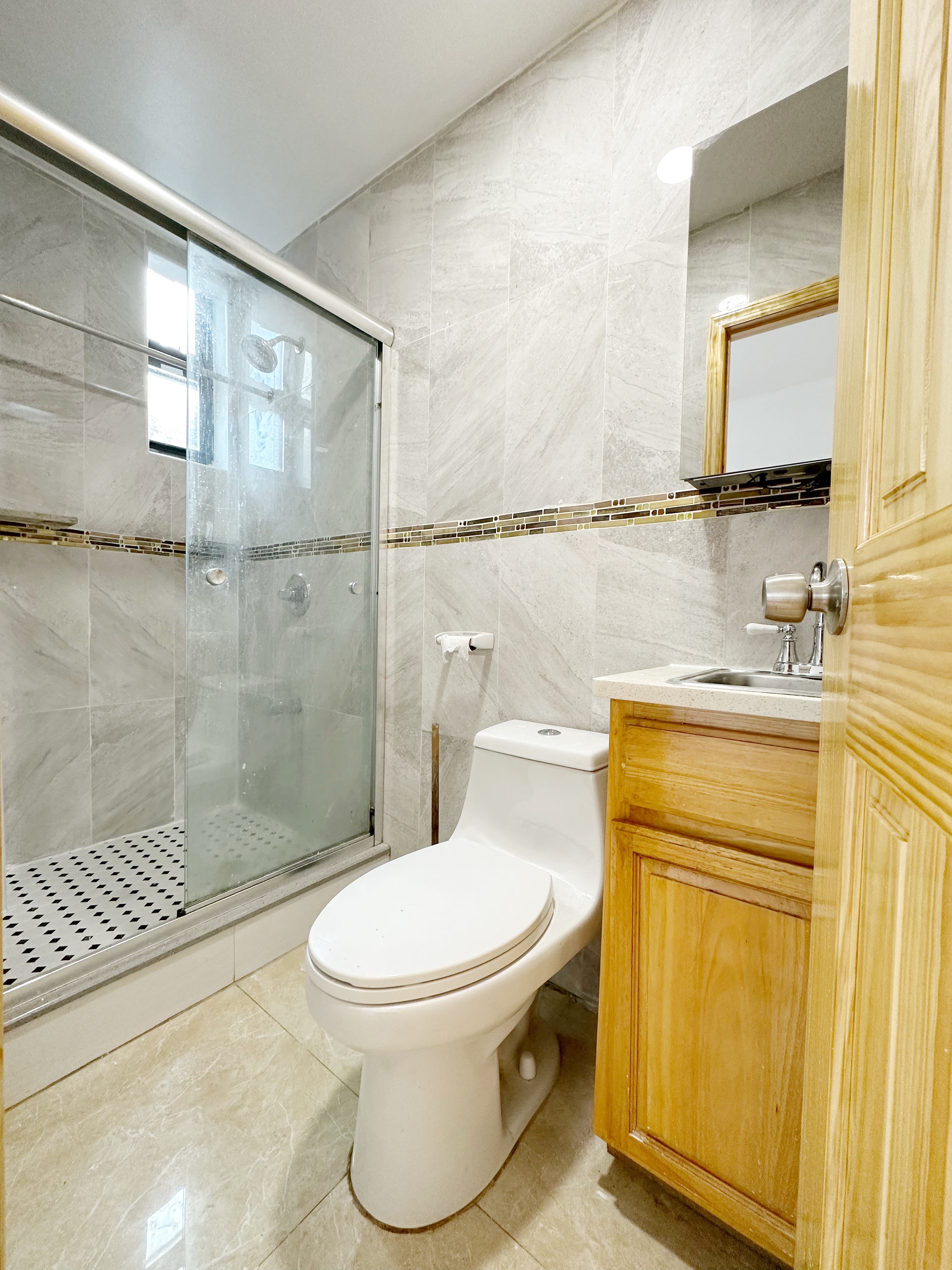 616 Seneca Avenue, Unit 2L Queens, NY 11385 - Photo 7 of 7