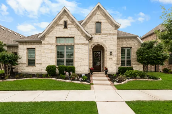 $749,000 | 1810 Birds Fort Trail, Arlington, TX 76005