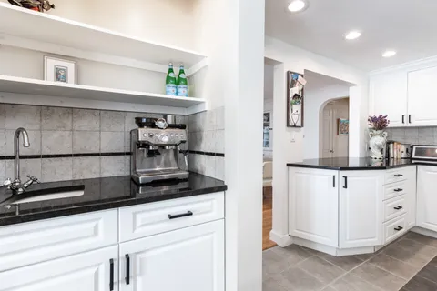 Contact Agent | 31 Woodfield Road, Wellesley, MA 02482