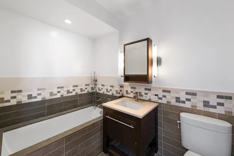 $2,650,000 | 101 West 24th Street, Unit 29B | Chelsea