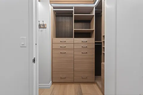 Contact Agent | 1 Franklin Street, Unit 1408, Boston, MA 02110