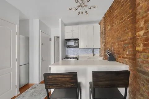 $375,000 | 426 West 46th Street, Unit 1A | Hell's Kitchen