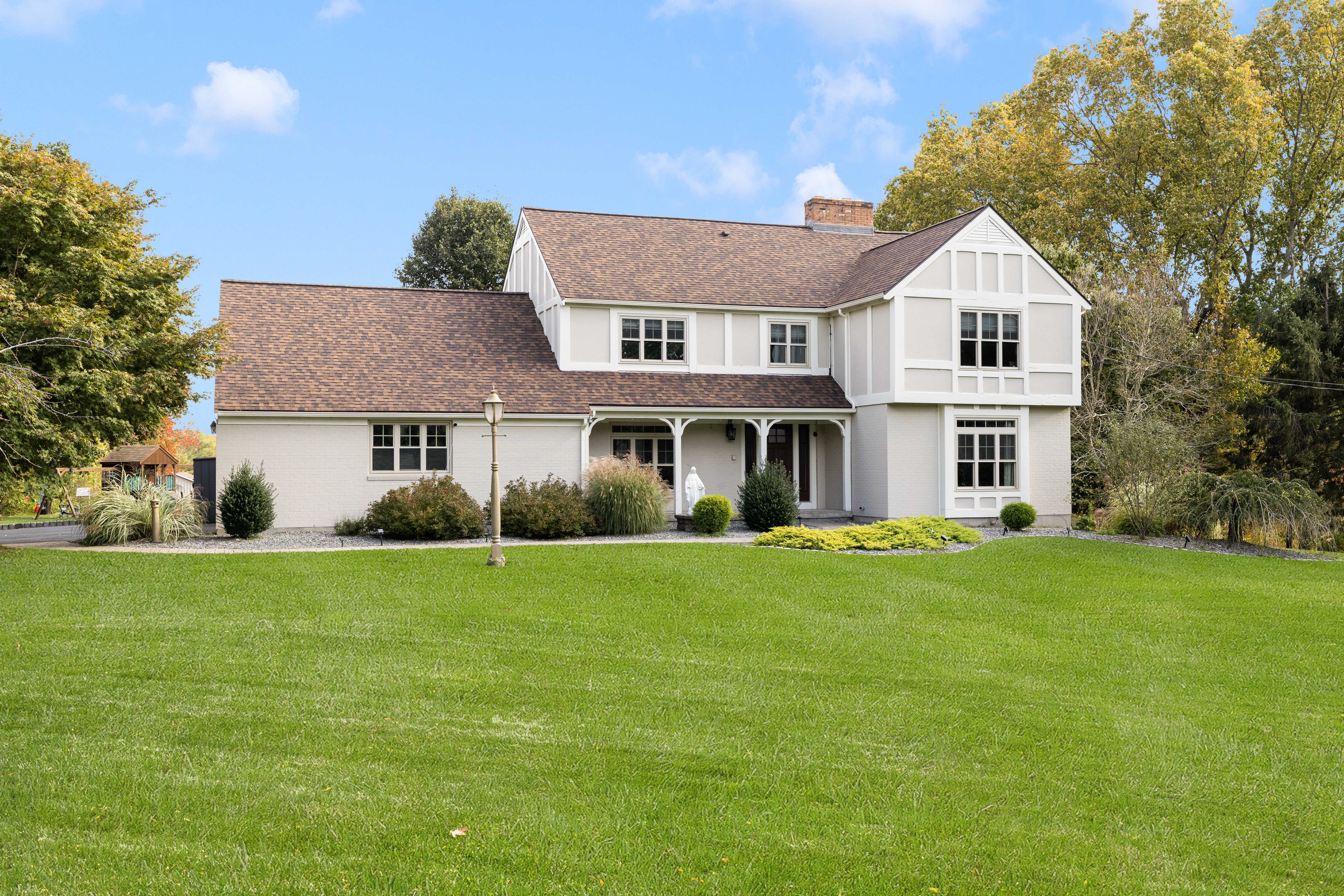 365 West Wrentham Road Cumberland, RI 02864 - Photo 5 of 67