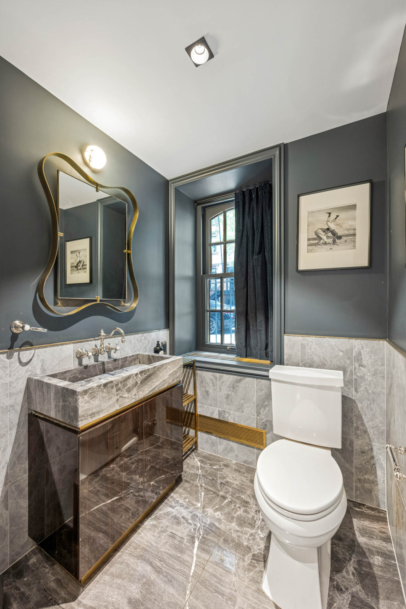 241 East 48th Street Manhattan, NY 10017 - Photo 20 of 27