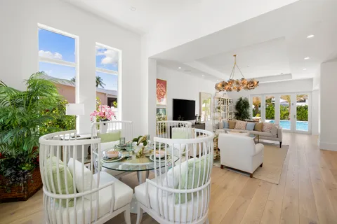 $5,900,000 | 757 Broad Court South, Naples, FL 34102
