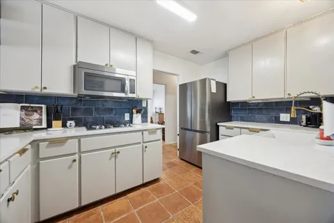 $550,000 | 1601 Ridgehaven Drive, Austin, TX 78723