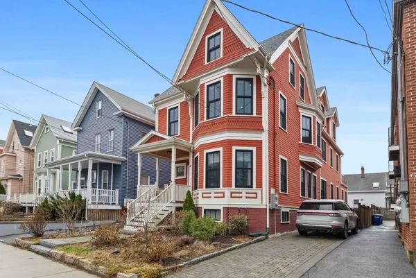 $1,525,000 | 49 Cedar Street, Unit 2, Somerville, MA 02143