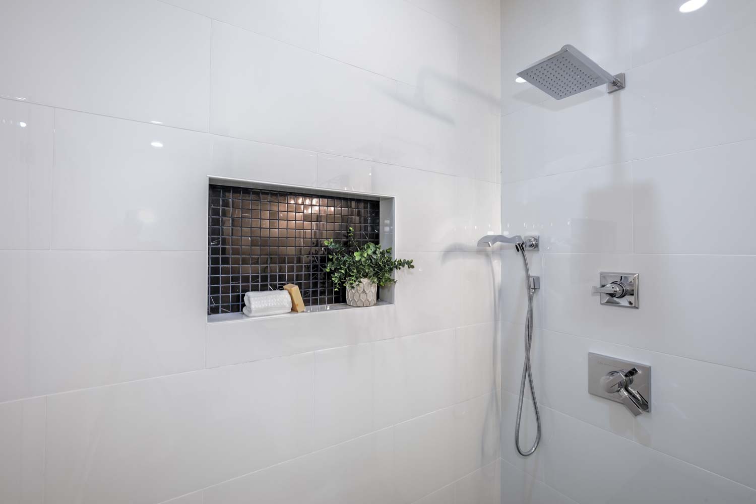 428 Manor Place Northwest, Unit 1 Washington, DC 20010 - Photo 17 of 27 a bathroom with a shower and a toilet