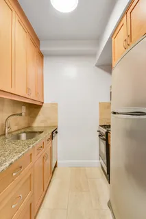 $455,000 | 305 East 40th Street, Unit 14V | Murray Hill