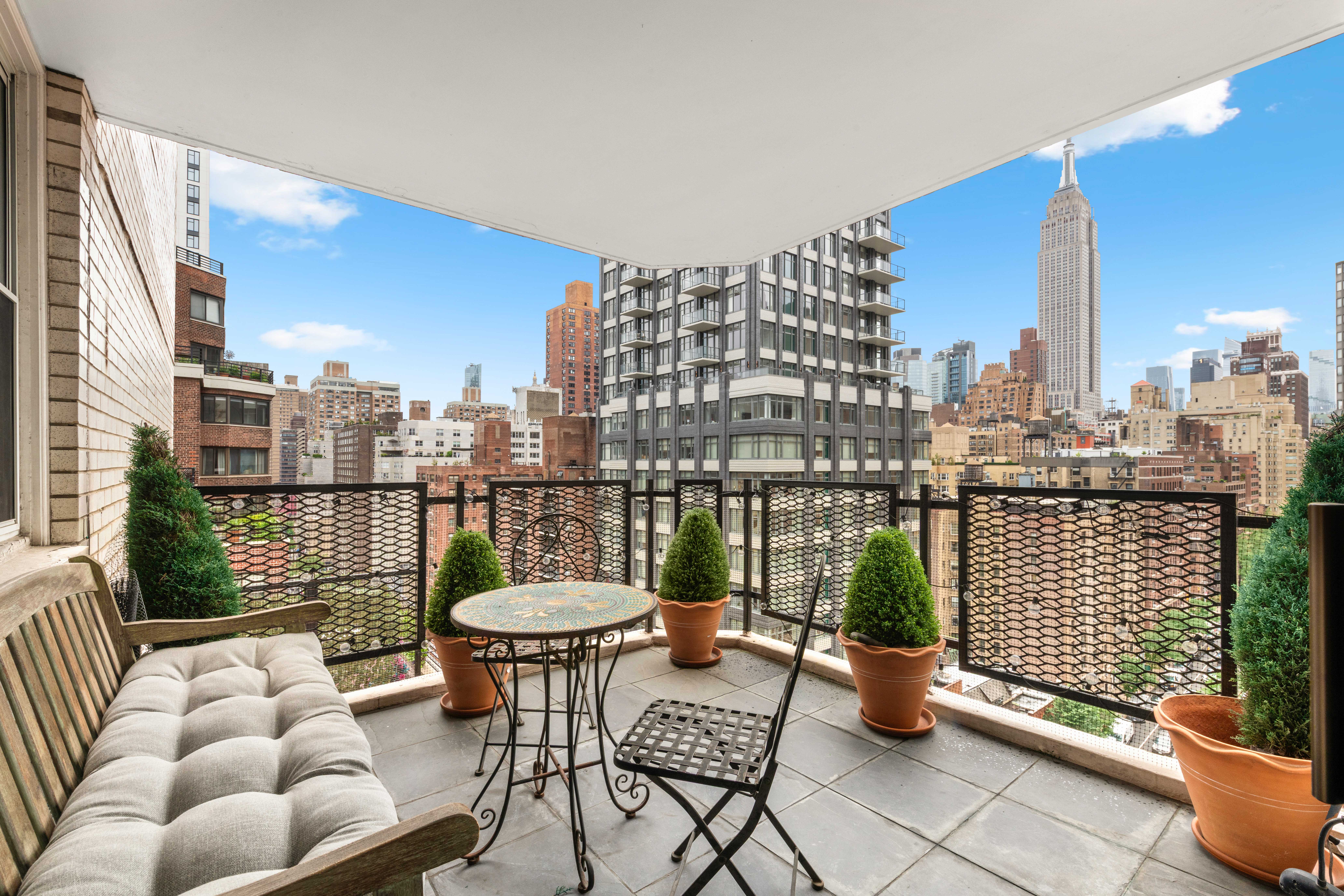 201 East 36th Street, Unit 17C Manhattan, NY 10016 - Photo 4 of 13 a outdoor view with a sitting space