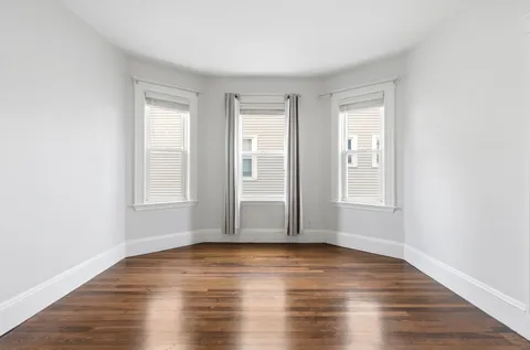 $620,000 | 20 Connecticut Avenue, Unit 2, Somerville, MA 02145