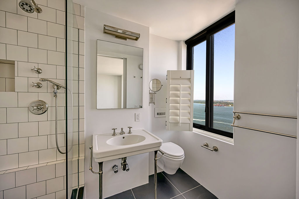 200 Rector Place, Unit 27EF Manhattan, NY 10280 - Photo 7 of 11