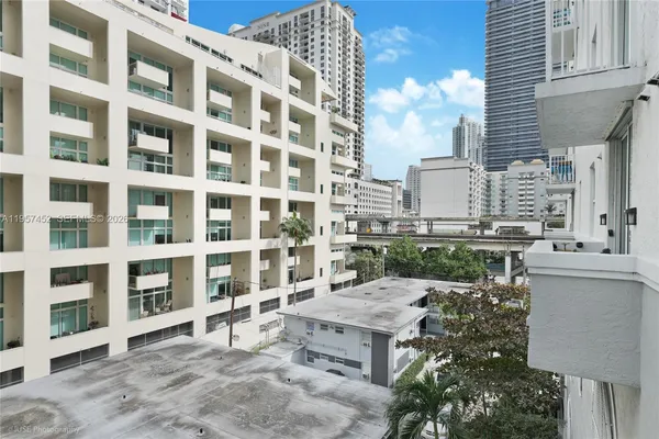 $339,000 | 115 Southwest 11th Street, Unit 505, Miami, FL 33130
