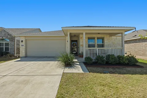 $299,900 | 12425 Ostrich Trail, Manor, TX 78653