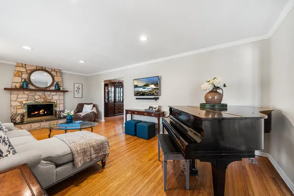 $725,000 | 6 Cypress Lane, Berwyn, PA 19312