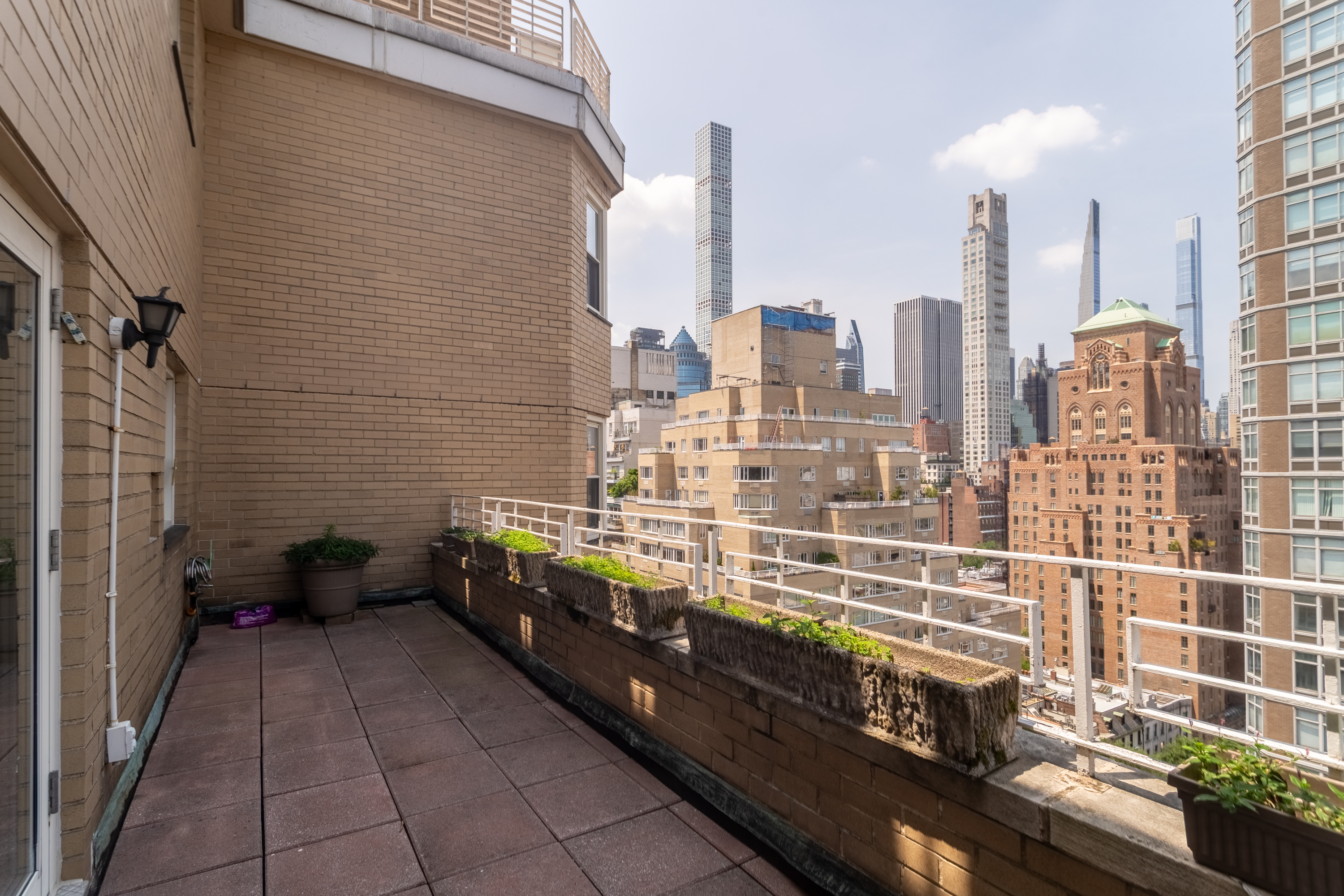 205 East 63rd Street, Unit 19G Manhattan, NY 10065 - Photo 3 of 21